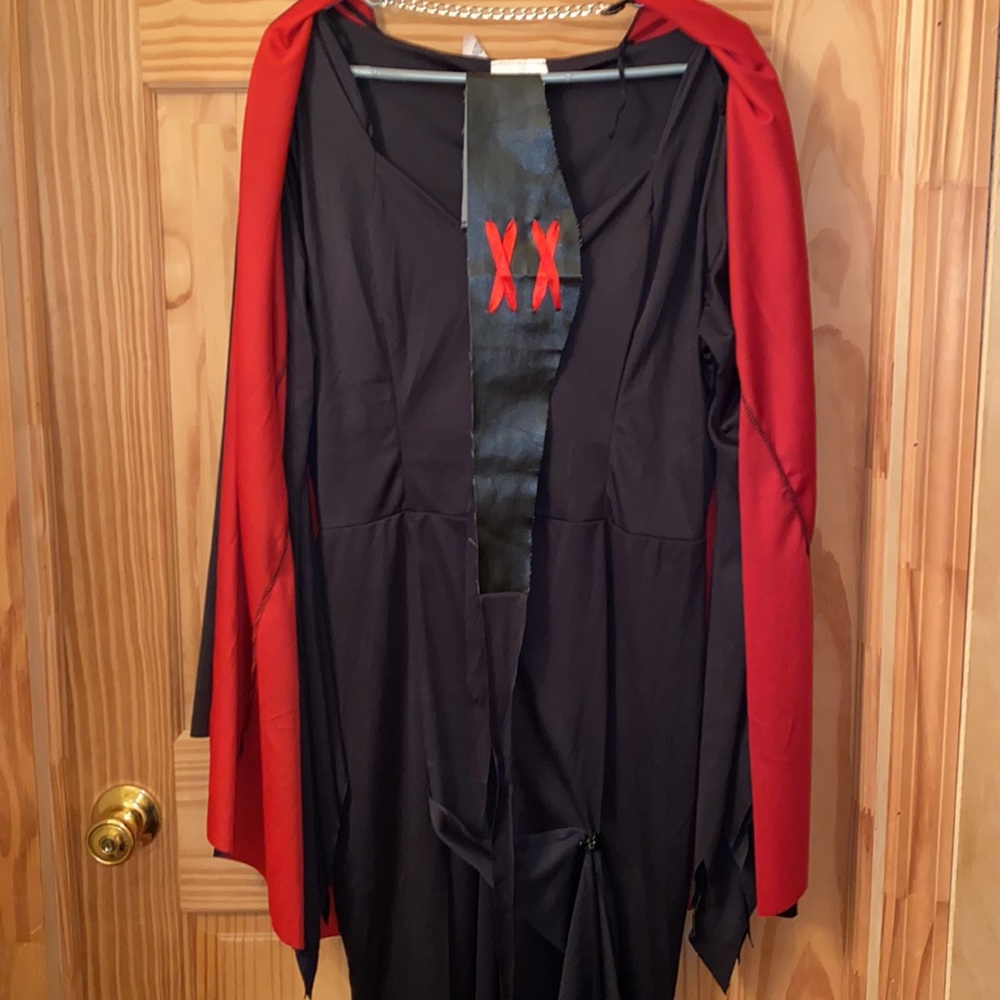 3 piece female vampire costume
